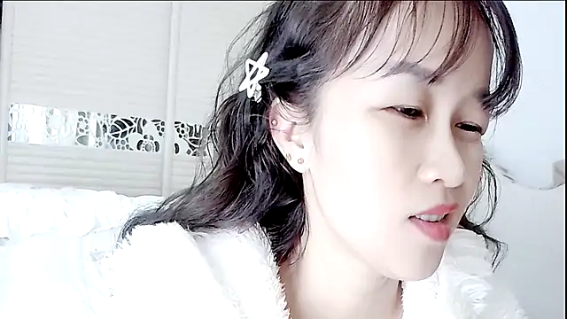 lookbyby's cam snapshot