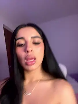 Emily-14's cam snapshot