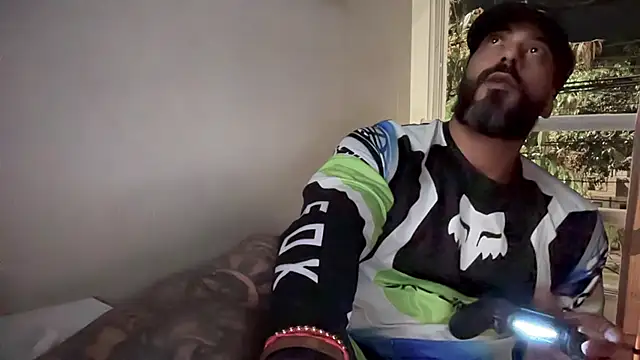 romeolovedark live sex cam