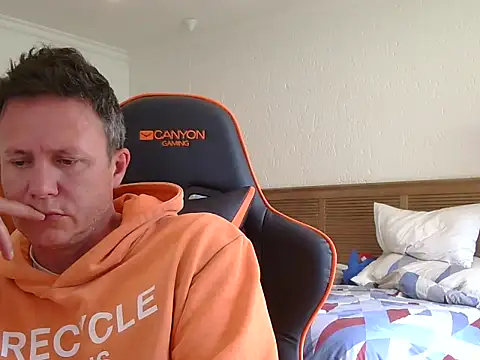 TroyDieselXXX's cam snapshot