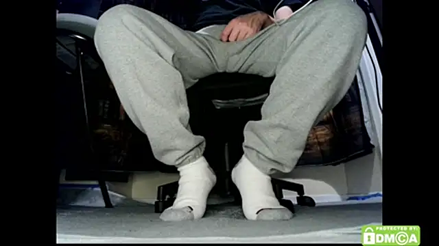 justshutupandwatch's cam snapshot