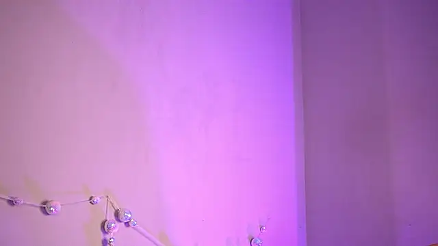 BritneyHudson's cam snapshot