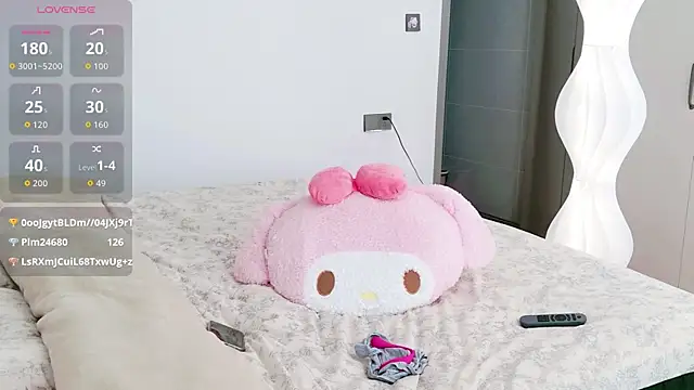 schoolgirl-nurse's cam snapshot