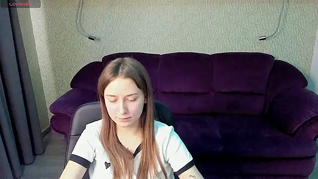 SerenityWild live sex cam