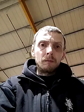 CrookedBunk3527's cam snapshot