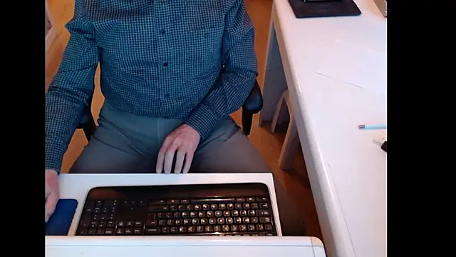 dutchpornking's cam snapshot