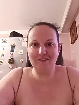 BustyLadyAlma live sex cam