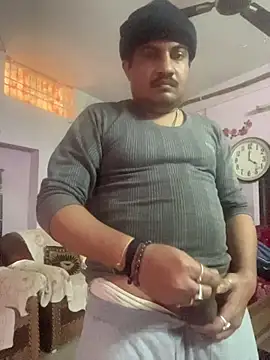 Saxymood1111's cam snapshot