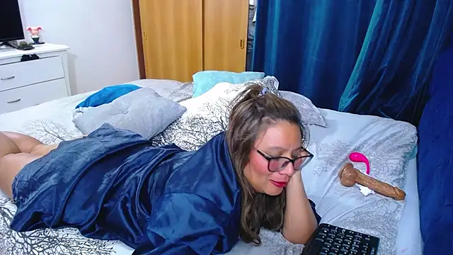 mondirty70's cam snapshot