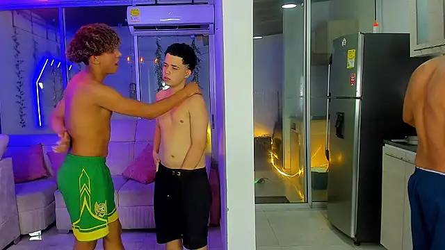 Houseofwarrios's cam snapshot