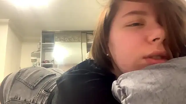 Elna_coolbyts's cam snapshot