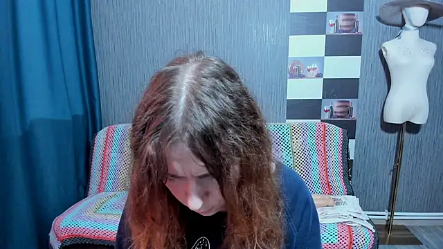 pa1e_pr1ncess's cam snapshot