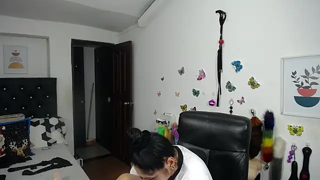 mature_bigboobs10's cam snapshot