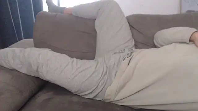 hugemachohandsome's cam snapshot