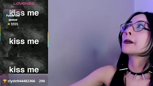 vampy_dolll's cam snapshot