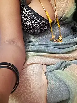 Tamil_Ammani's cam snapshot