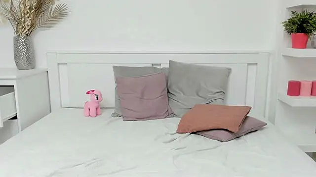 MissYvie's cam snapshot