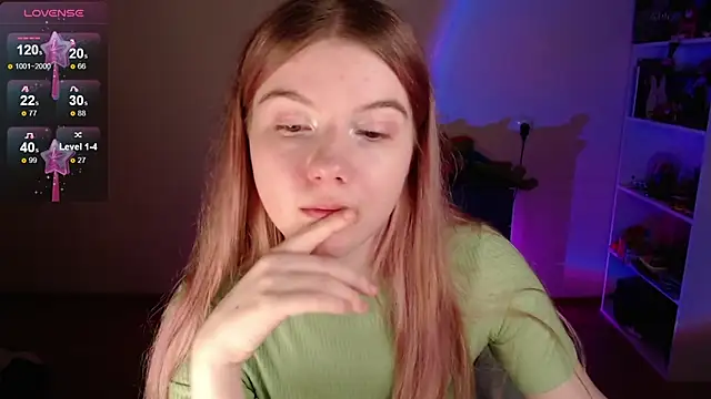 Strawberry_juli's cam snapshot