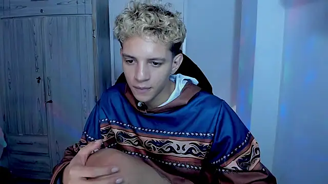 tylernova's cam snapshot