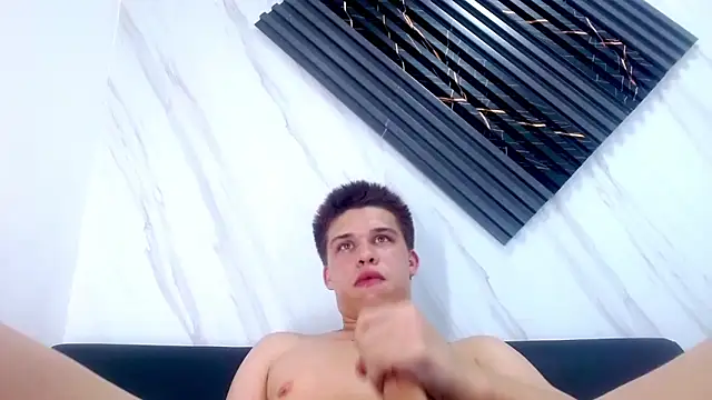 Liam_York_'s cam snapshot