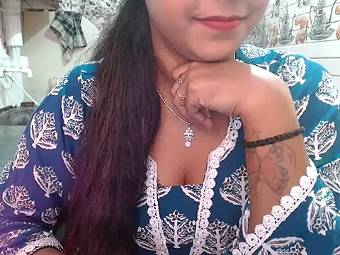 LovingPihu's cam snapshot