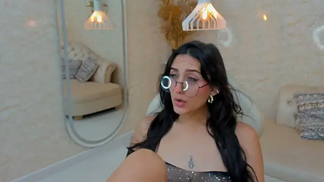 ValerySkinnyy's cam snapshot