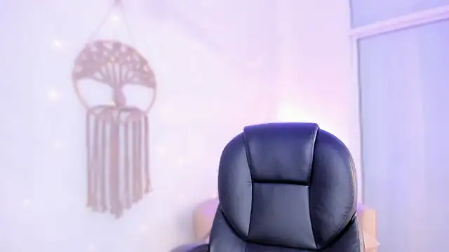 Ginni_charlotte's cam snapshot