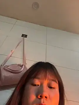 Liness101's cam snapshot