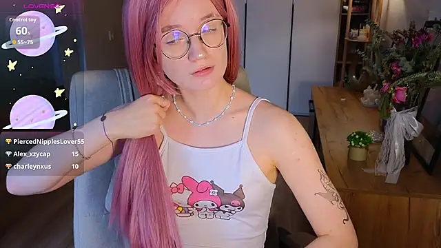 Kitty_smalltits's cam snapshot