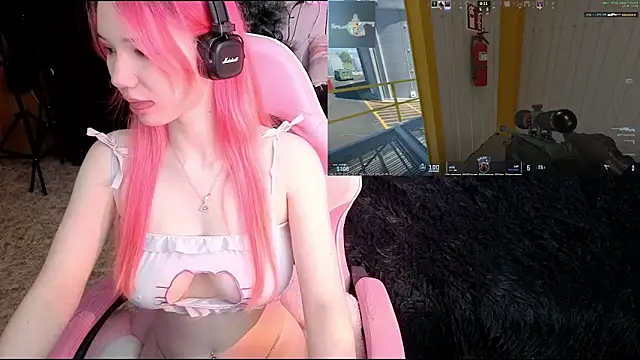 Maya_Viola's cam snapshot