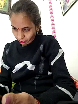 Hotty-Nidhi's cam snapshot