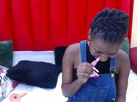 sexy-petitexx's cam snapshot