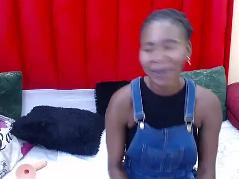 sexy-petitexx's cam snapshot