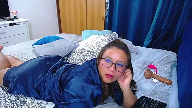 mondirty70's cam snapshot