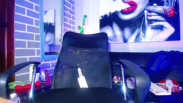 Kityy_cum18's cam snapshot