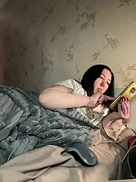 Naughtbaby_2025's cam snapshot