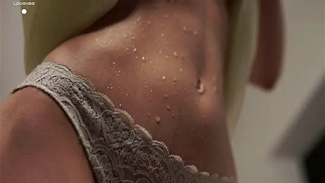 KnittedGoo's cam snapshot