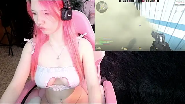 Maya_Viola's cam snapshot