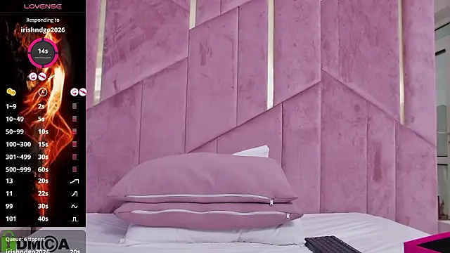 SelenaDaze's cam snapshot