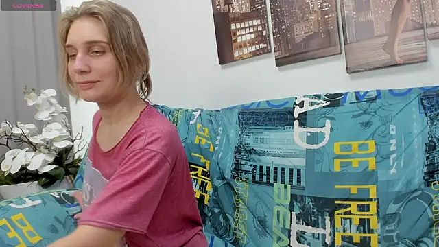 Tenderly_Sophie's cam snapshot