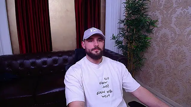 AdamJamesonn's cam snapshot