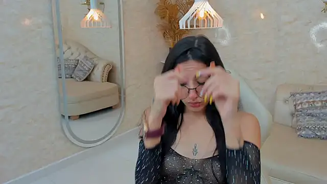 ValerySkinnyy's cam snapshot