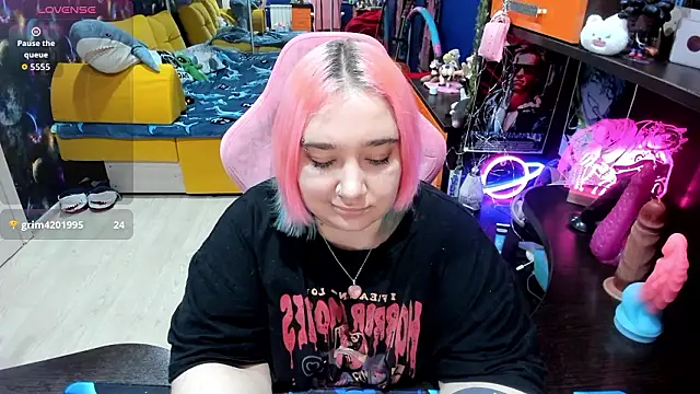 Softie_Sofy's cam snapshot