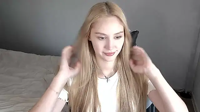 Layla001's cam snapshot