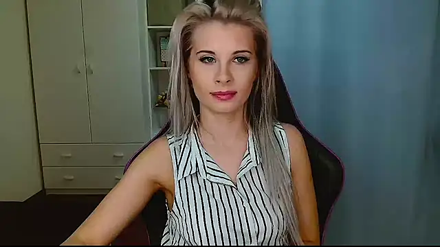 KristineGlow's cam snapshot