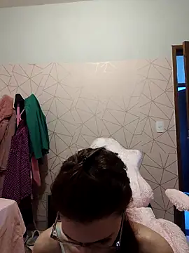 Irresistible24's cam snapshot