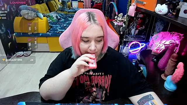 Softie_Sofy's cam snapshot