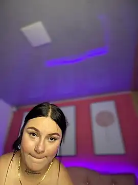 Megaan__More's cam snapshot