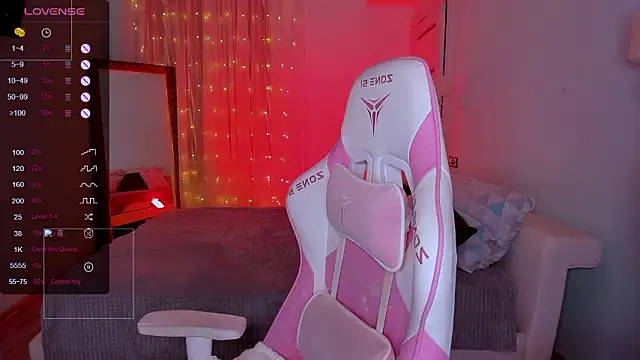 LinaBlossom_'s cam snapshot