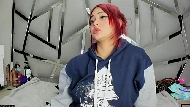 Catherinee69_x's cam snapshot